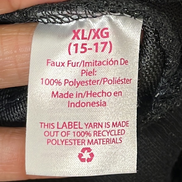 No Boundaries Womens Colorblock Faux Fur Fuzzy Pullover Sweater Size XL 15-17 - Picture 3 of 8